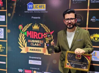 Kashmiri dermatologist Mir Shahnawaz honoured with clinical excellence award 2026