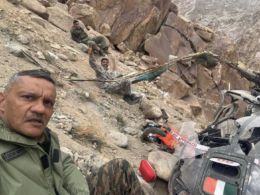 Three Army officers survive Cheetah helicopter crash near Leh in Ladakh. Selfie Goes Viral
