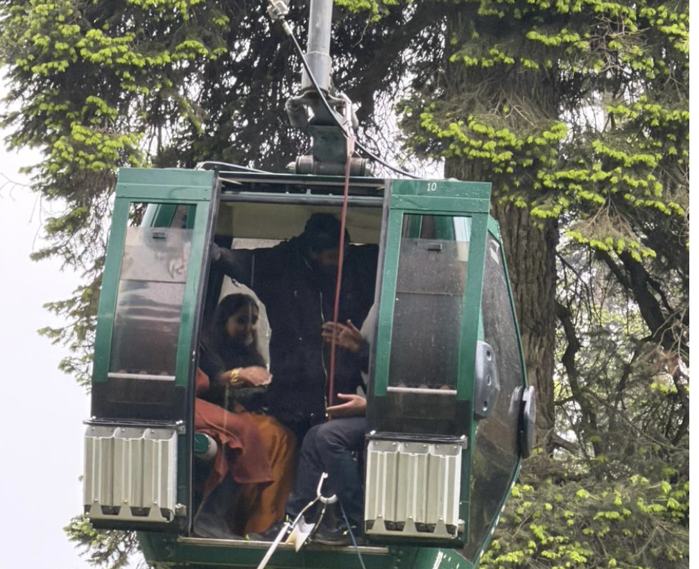 300 tourists rescued in seven-hour operation after Gulmarg Gondola malfunctions