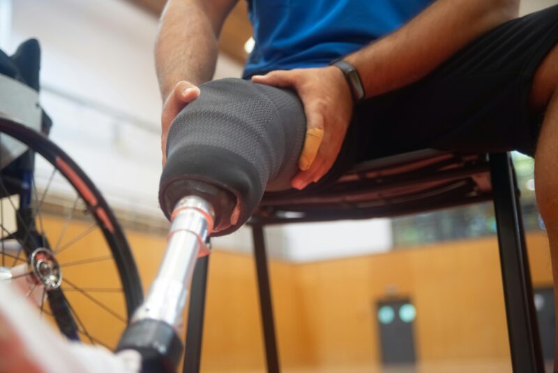 Scientists use AI to develop bone-like materials for stronger hip replacements