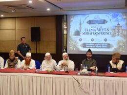 The call was made at a One-Day Ulema Meet and Seerat Conference held in Srinagar on Tuesday under the chairmanship of Mirwaiz Umar Farooq. The conference, held after a gap of more than two years following permission from the authorities, was attended by more than 70 Ulema and Mashaikh from Jammu and Kashmir and Ladakh.
